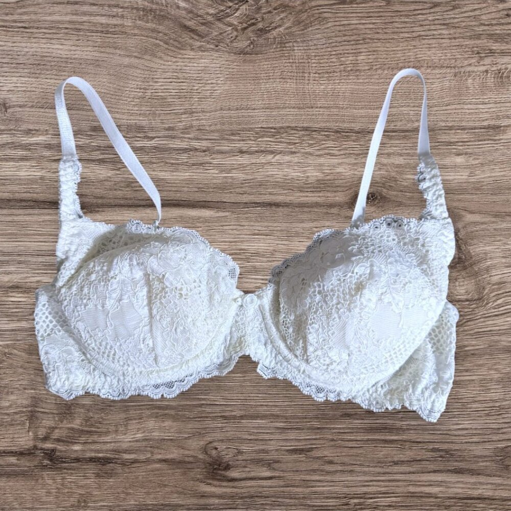 VICTORIA'S SECRET Style 3623 White Lace Satin Push Up Vintage 1997 USA Bra 34B